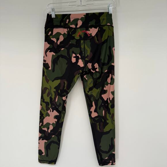 The Upside Camo Crystal Cropped Leggings Women's Size 8 Green Pink Performance - Picture 3 of 8